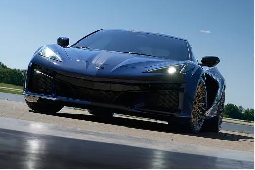 C8 E-Ray Corvette with E5 custom wheels — side profile