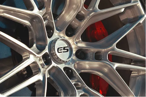Close-up of E5 Sonoma forged wheel spokes and center cap on C8 E-Ray