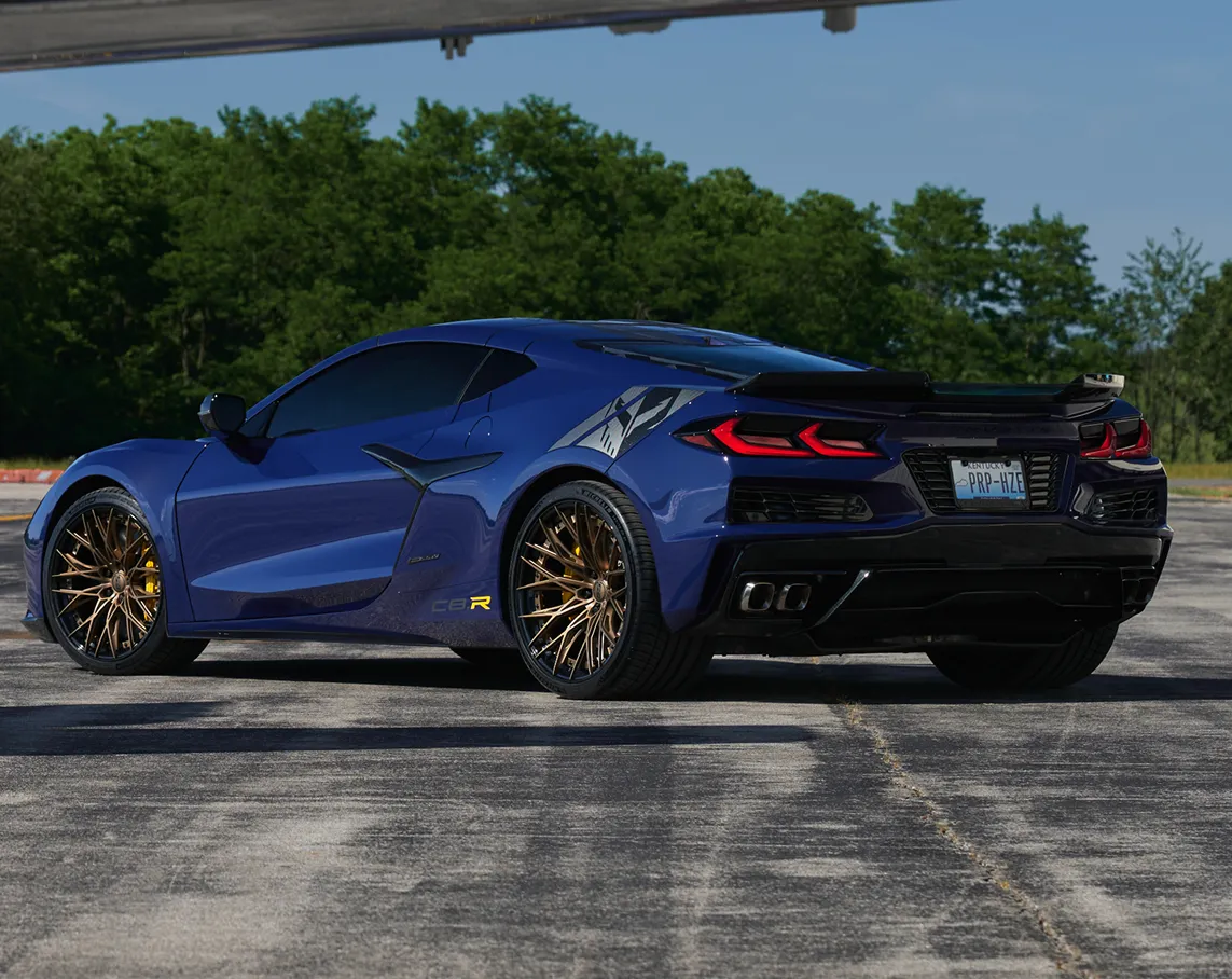 C8 E-Ray with Sebring 2P Bronze Black Lip