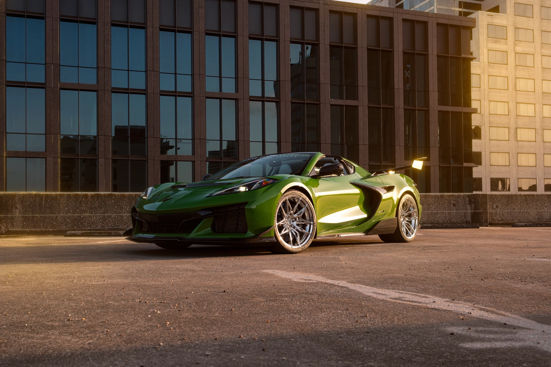 C8 Corvette fitted with E5 Laguna forged wheels